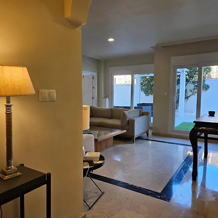 Вилла Lunamar - Luxurious With A Private Pool.